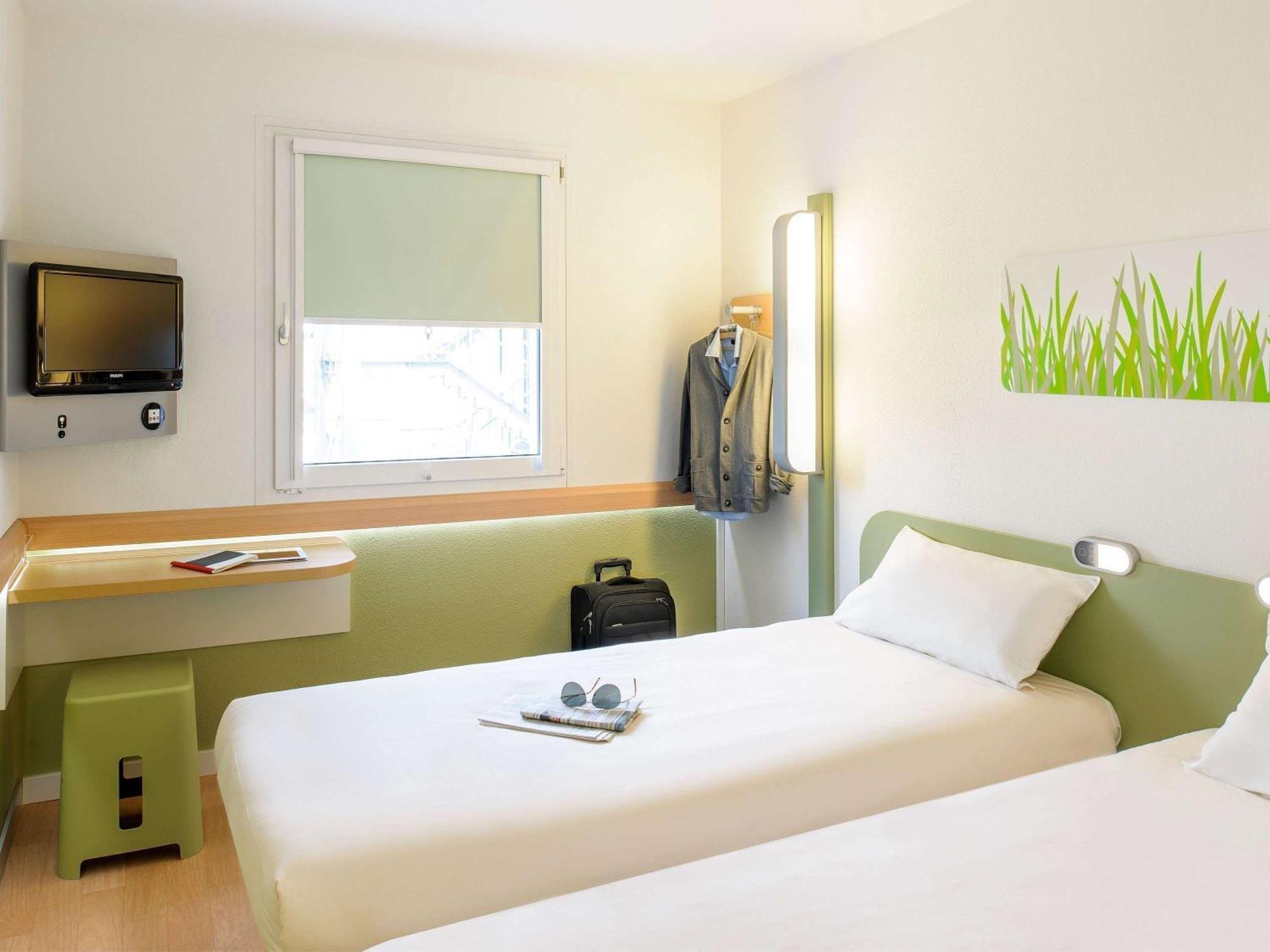 Ibis Budget Sevilla Aeropuerto Zewnętrze zdjęcie