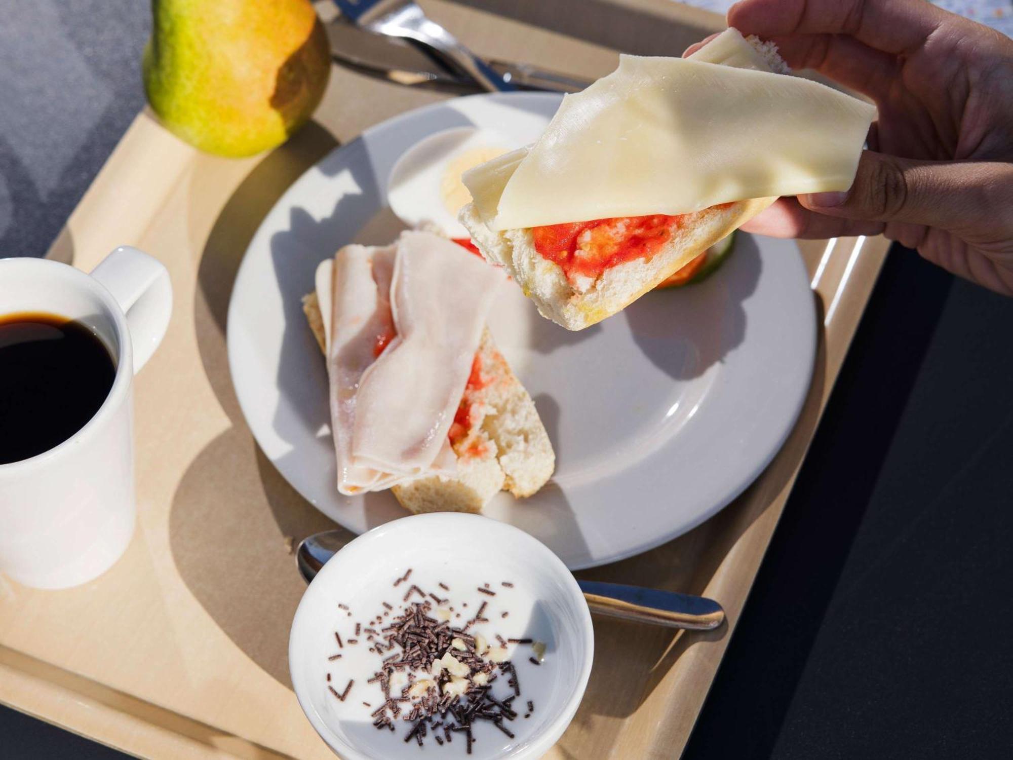 Ibis Budget Sevilla Aeropuerto Zewnętrze zdjęcie