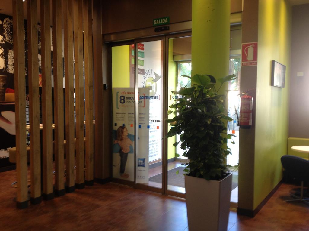 Ibis Budget Sevilla Aeropuerto Zewnętrze zdjęcie