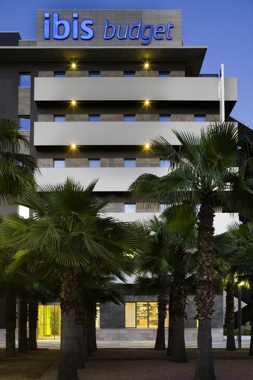 Ibis Budget Sevilla Aeropuerto Zewnętrze zdjęcie